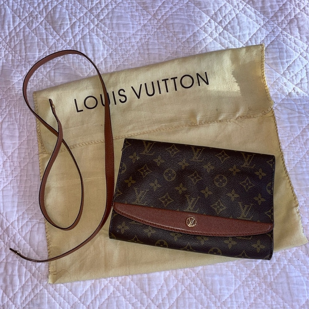 Louis Vuitton Bordeaux Clutch